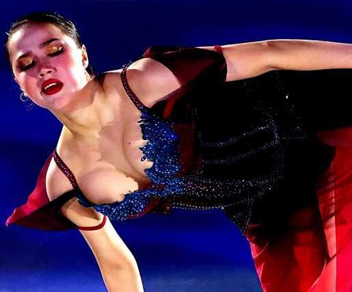 Голая Алина Загитова фото 1