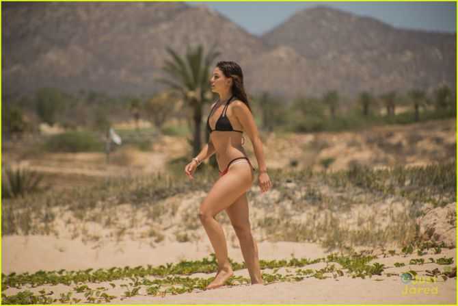 Голая Даниэль Кэмпбелл фото 6