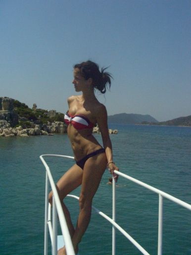 Голая Александра Гозиас фото 9