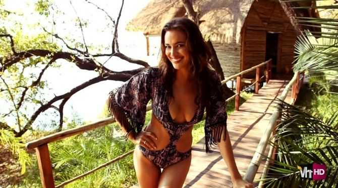 Голая Ирина Шейк фото 37