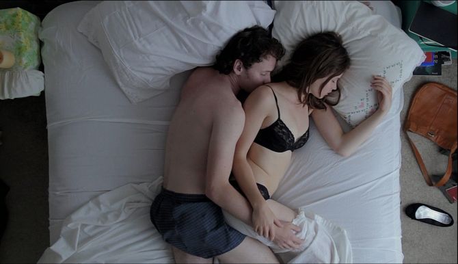 Голая Фелисити Джонс фото 3