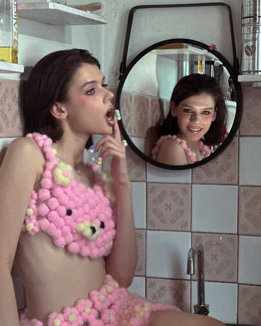 Голая Ира из слово пацана фото 1