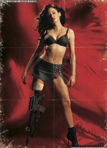 Голая Роуз Макгоуэн фото 23