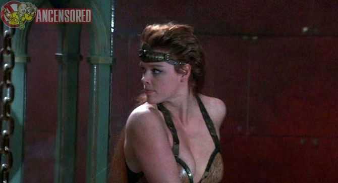 Голая Бриджит Нильсен фото 20