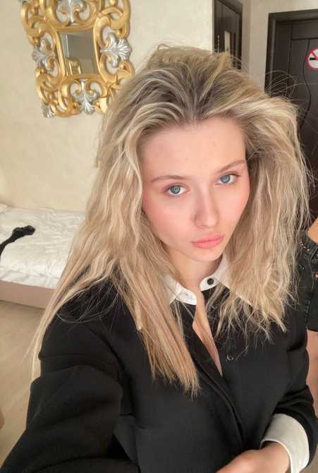 Голая Полина Шенаева фото 9