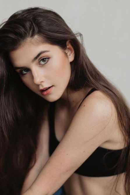 Голая Полина Денисова фото 16