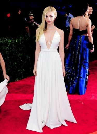 Голая Никола Пельтц фото 15