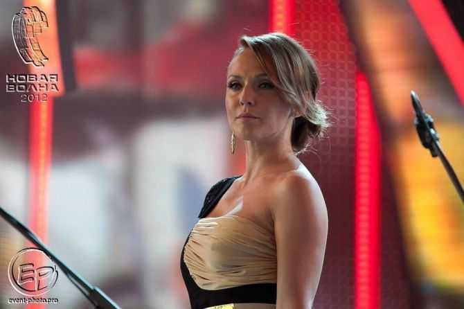 Голая Альбина Джанабаева фото 25