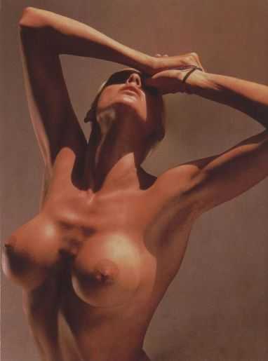 Голая Бриджит Нильсен фото 10