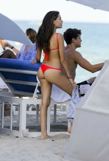 Голая Мэдисон Бир фото 16