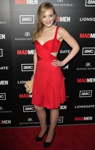 Голая Эмили Кинни фото 3