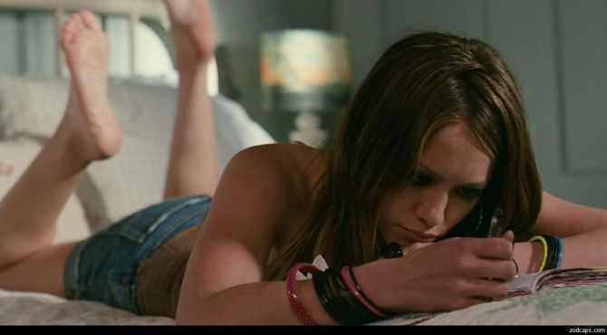 Голая Хилари Дафф фото 7