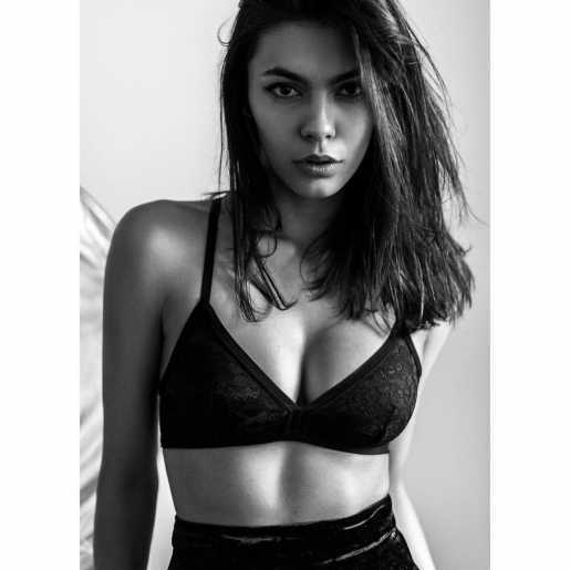 Голая Айсель Прат фото 8