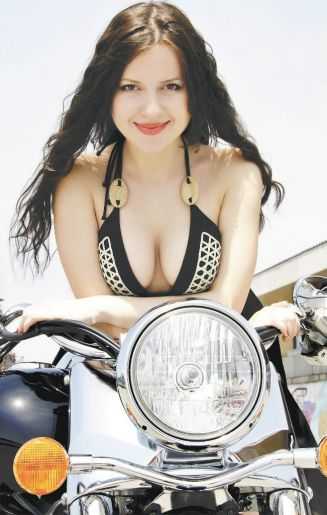 Голая Сара Окс фото 13