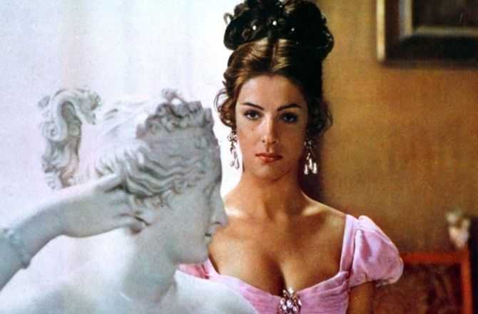 Голая Антония Сантилли фото 4