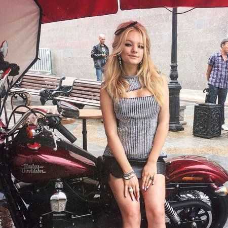 Голая Лиза Пескова фото 15