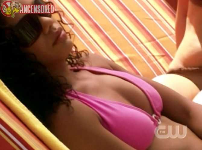 Голая Тесса Томпсон фото 2