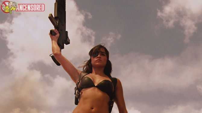 Голая Мишель Родригес фото 9