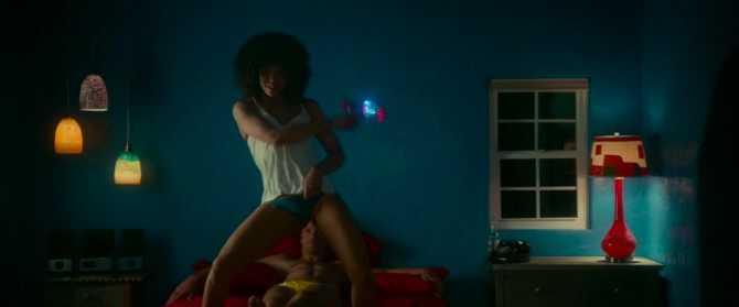 Голая Тесса Томпсон фото 8