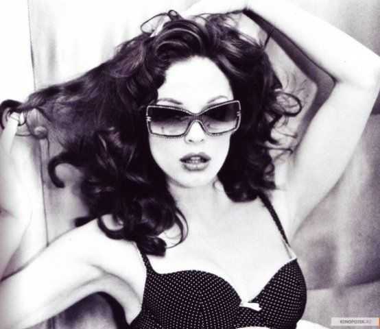 Голая Роуз Макгоуэн фото 51