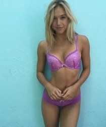 Голая Алексис Рен