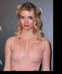 Голая Аня Тейлор-Джой