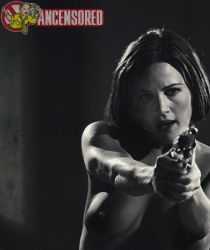 Голая Карла Гуджино