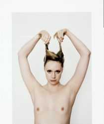 Голая Гвендолин Кристи