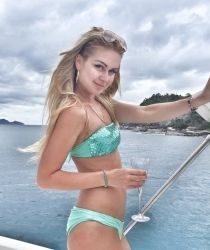 Голая Марина Африкантова