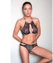 Голая Серафима Низовская