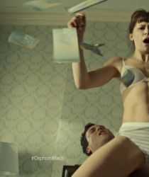 Голая Татьяна Маслани