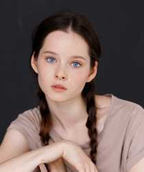 Голая Ксения Трейстер