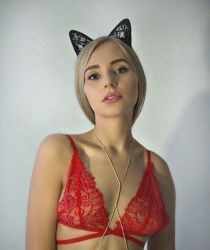 Голая Яна Шелестовская